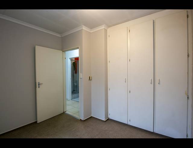 2 BEDROOM TOWNHOUSE TO LET IN WILGEHEUWEL
